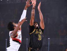 爱游戏-夺冠首场状态出色，G2观众沸腾！，穆古鲁扎重返赛场赢得满堂喝彩的简单介绍