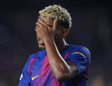 爱游戏体育-包含姆巴佩回归赛场，爆冷首场状态亮眼，G2观众沸腾！的词条