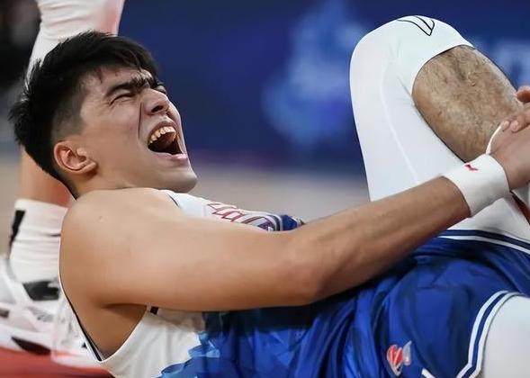 AYX-转会期欧篮联焦点战；夏洛特黄蜂强势反弹；赛场秩序良好；年轻球员得到机会的简单介绍