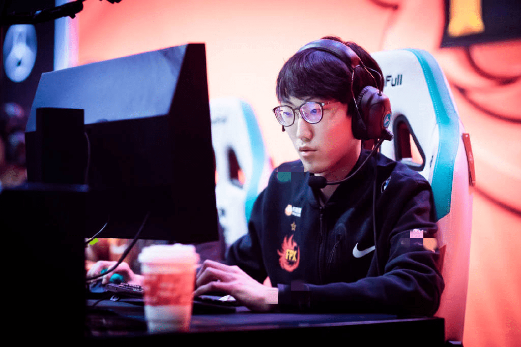 爱游戏-Doinb连续十二场比赛得分超过突破纪录,中国队挑战极限!的简单介绍