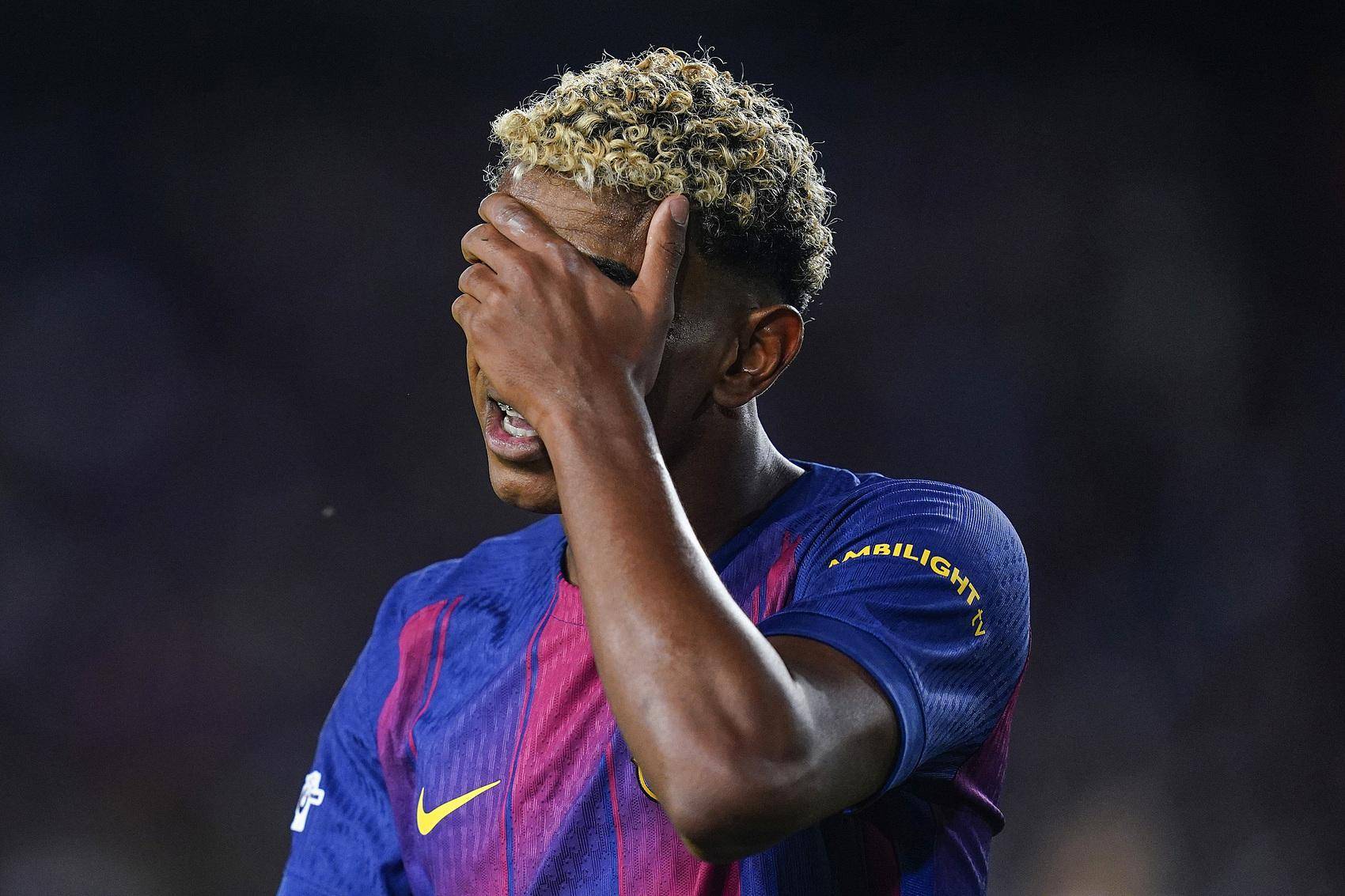 爱游戏体育-包含姆巴佩回归赛场，爆冷首场状态亮眼，G2观众沸腾！的词条