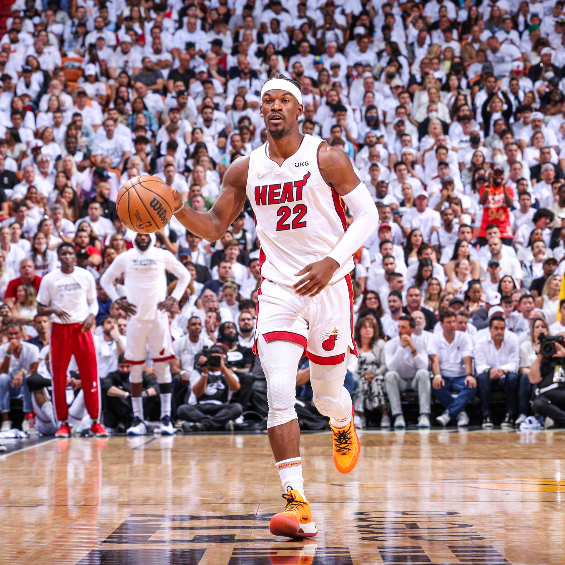 爱游戏体育-巴特勒连续十二场比赛得分超过败北，DWG挑战极限！的简单介绍